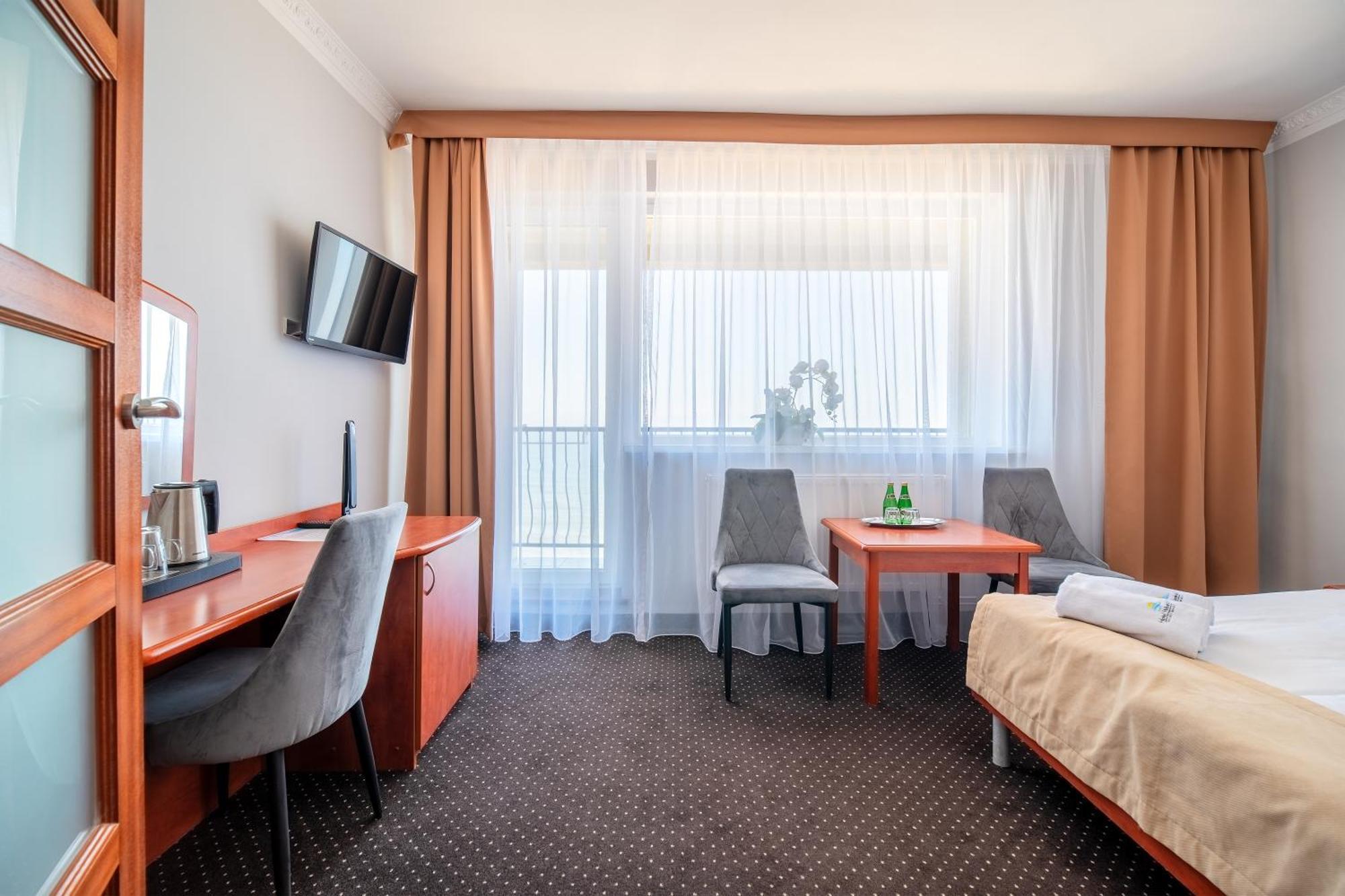 Wodnik Twoj Z Widokiem Na Morze Hotell